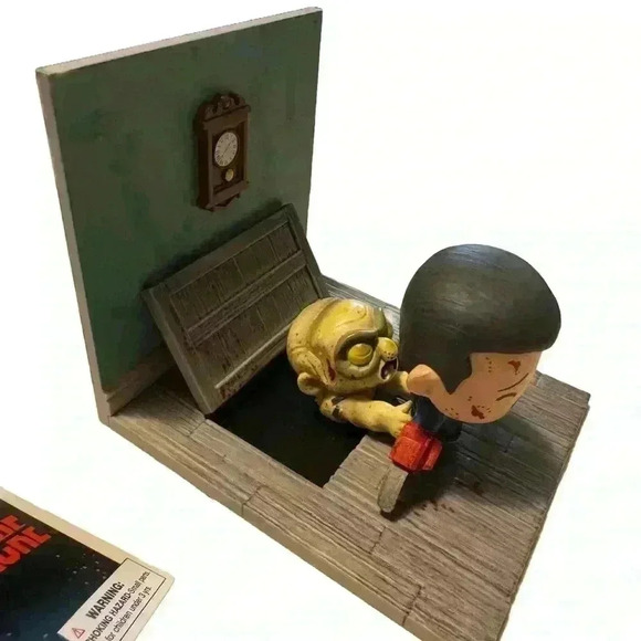 Horror Collectibles Set - Leatherface, Evil Dead 2, Sweeney Todd - Picture 7 of 10